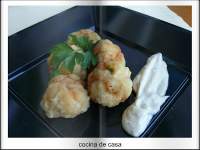   ALMONDIGAS  DE  PESCADO  CON  CREMA  DE  BERENJENAS  Y  YOGURT  CON  AROMA  DE  MENTA