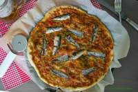   PIZZA DE SARDINILLAS DE LAS RíAS GALLEGAS, PROPUESTA BAKE THE WORLD