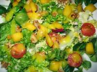   Ensalada de fiesta con vinagreta de mango