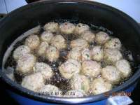   ALBONDIGAS CON FRITADA