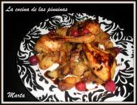   Muslitos de pollo sobre cama de patata y reducción de Pedro ximenez.