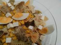   ENSALADA DE LACITOS CON CRUJIENTE DE BACALAO