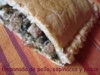   EMPANADA DE POLLO, ESPINACAS Y PASAS