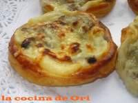   HOJALDRES DE CHAMPIÑON CON BECHAMEL