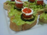   pincho de tomatitos cherry