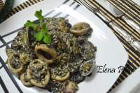   Arroz negro con calamar y almejas (integral)