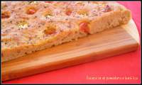   Focaccia al pomodoro e basilico (th31)