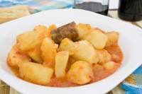   patatas con chorizo