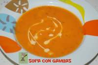   SOPA DE TOMATE CON GAMBAS