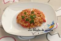   GARBANZOS CON CEBOLLA Y TOMATE