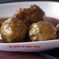   albóndigas con boletus edulis y salsa agridulce