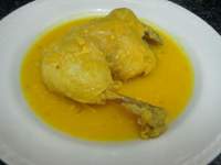   Pollo guisado en amarillo