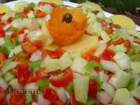   Ensalada de patata, verduras y hortalizas.