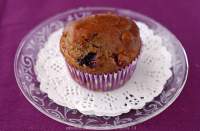   Muffins de espelta con picotas y aroma de almendra