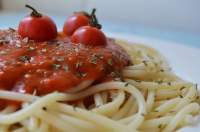  Spaguettis con Salsa de Tomates Cherry