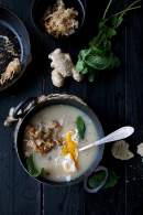   Sopa de arroz, pollo crujiente y huevo pochado {una sana inspiración japonesa}