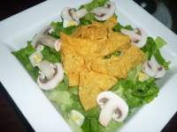 
Ensalada tipo mexicana con doritos  