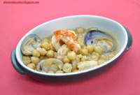   Garbanzos con marisco