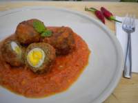   Nargisi koftas en salsa picante de chile