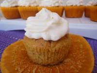   Carrot cupcakes y coca de San Juan