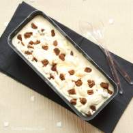   HELADO DE VAINILLA FRANCES CON MIGAS DE BROWNIE