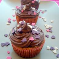   Muffins de piña y buttermilk con frosting de chocolate (tmx)