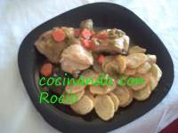   POLLO EN SALSA CON ZANAHORIAS