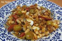   ENSALADA DE ALUBIAS CON BOQUERONES FRITOS 