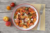   Ensalada de albaricoques, tomates y queso de cabra [#Ponunaensalada2016]