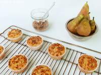   Muffins de pera y granola