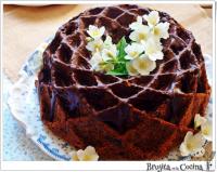 Brujita en la Cocina: Banana, walnuts and chocolate bundt cake - National Bundt 2015