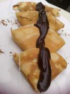   FILLOAS O CREPES CON CHOCOLATE