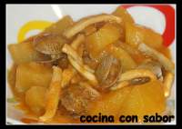   Patatas estofadas con calamares y almejas (Thermomix)
