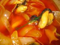   Mejillones al vapor de cerveza con escabeche rojo (TX)