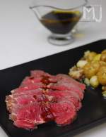 
ROSBIF (ROAST BEEF) CON ENSALADA FRÌA DE PATATAS    