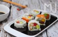 
SUSHI CALIFORNIA ROLLS  