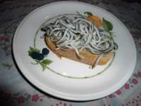   Gulas al ajillo