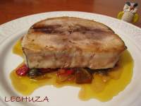  BONITO DE BURELA A LA PLANCHA CON VERDURAS CARAMELIZADAS