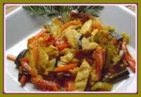   Tiritas de pollo salteadas con verduras al Ras el Hanout