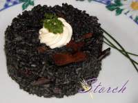 ARROZ NEGRO CON CALAMARES Y ALIOLI  