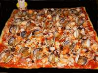   PIZZAS  MARINERAS - DE SALMON Y MARISCOS