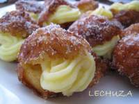   BUÑUELOS DE VIENTO RELLENOS DE CREMA PASTELERA