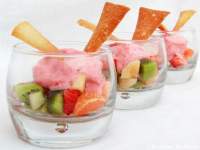   Ensalada de frutas con helado exprés y crujiente de piñones {Cooking the chef: Carme Ruscalleda}