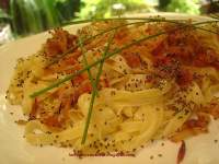   Fettuccine con salsa de rabanitos picante