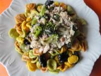   Pasta de verduras con salsa de champiñón y brócoli