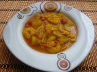   SOPA DE TOMATE CON MARISCOS Y FIDEOS (WOK)