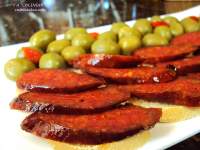 CHORIZOS AL VINO ( Con Manzanilla de Sanlúcar )  