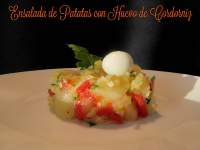 ENSALADA DE PATATAS Y HUEVO DE CODORNIZ  