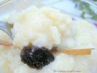   Arroz con leche, pasas y coco