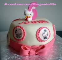   Tarta Hello Kitty con obleas y fondant para Joana